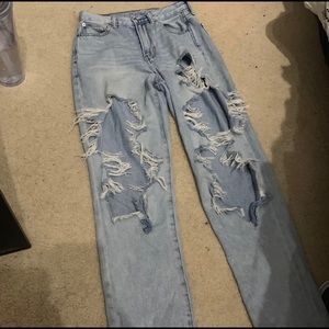 American Eagle ripped mom jeans